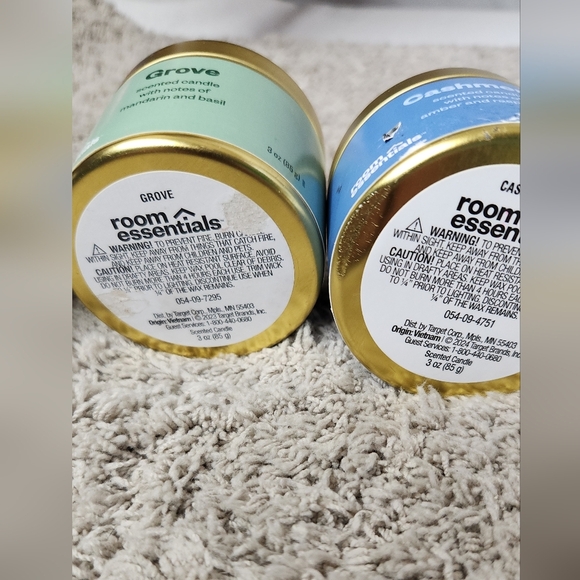 4 Assorted Candles - Picture 4 of 10